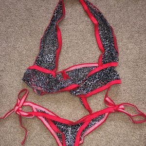Lace halter scrunch butt leopard bikini set